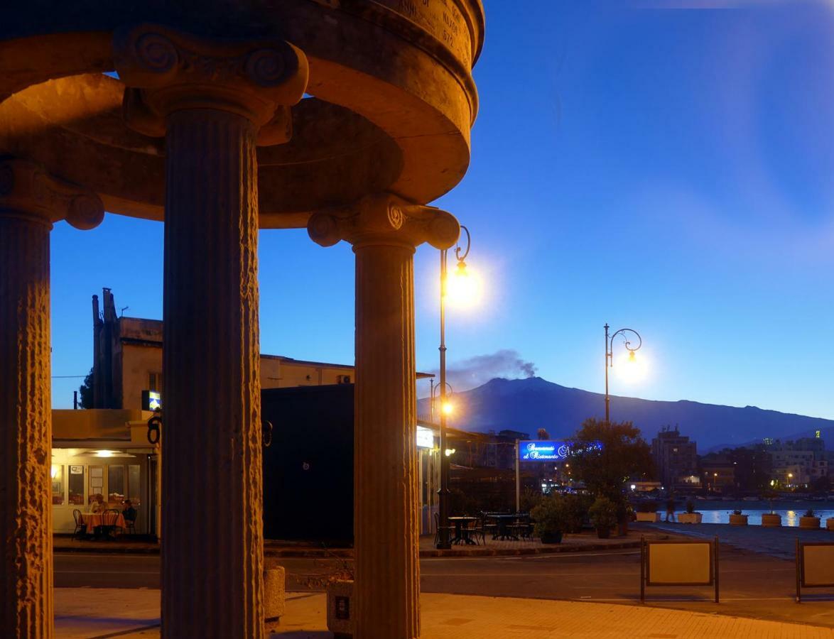 Hippocampus B&B Giardini Naxos Bagian luar foto