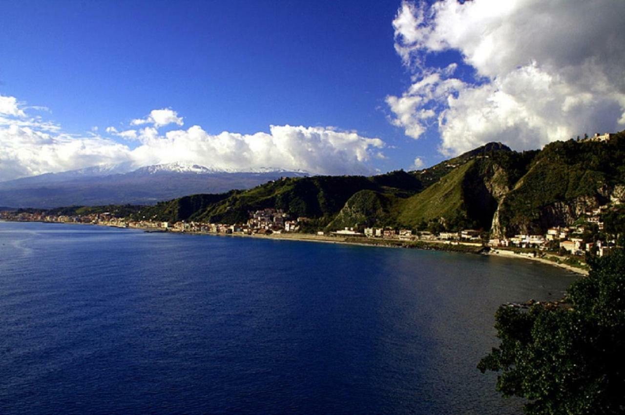 Hippocampus B&B Giardini Naxos Bagian luar foto